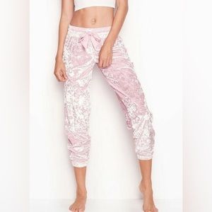 Victoria’s Secret Pink velvet pants, women’s size large